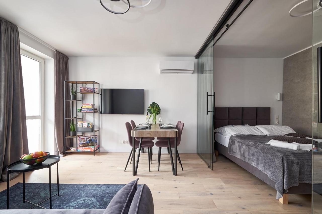 Platinum Apartment - Parking - Klimatyzacja - Winda - Self Check In วรอตซวาฟ ภายนอก รูปภาพ