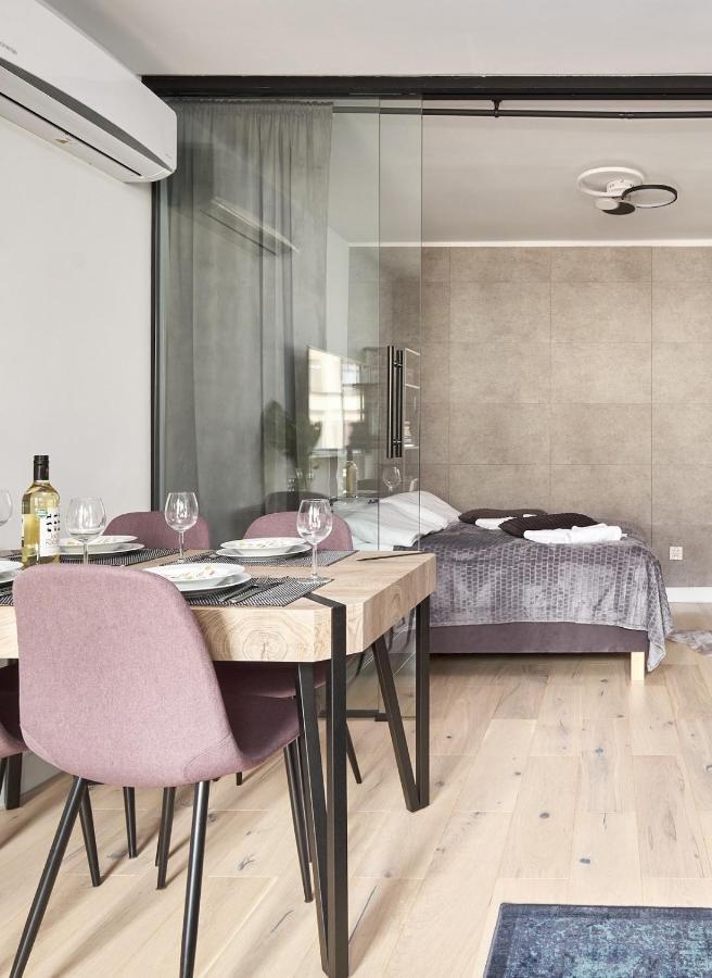 Platinum Apartment - Parking - Klimatyzacja - Winda - Self Check In วรอตซวาฟ ภายนอก รูปภาพ